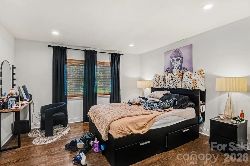 1027 Dresden Drive W Charlotte NC 28205