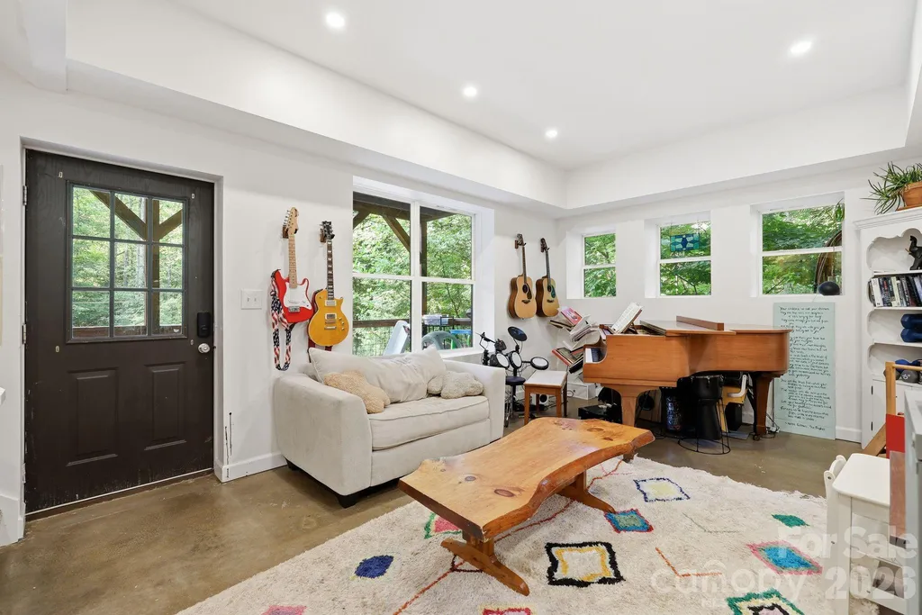 2 Coneflower Court Black Mountain NC 28711