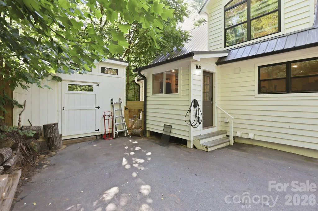 2 Coneflower Court Black Mountain NC 28711