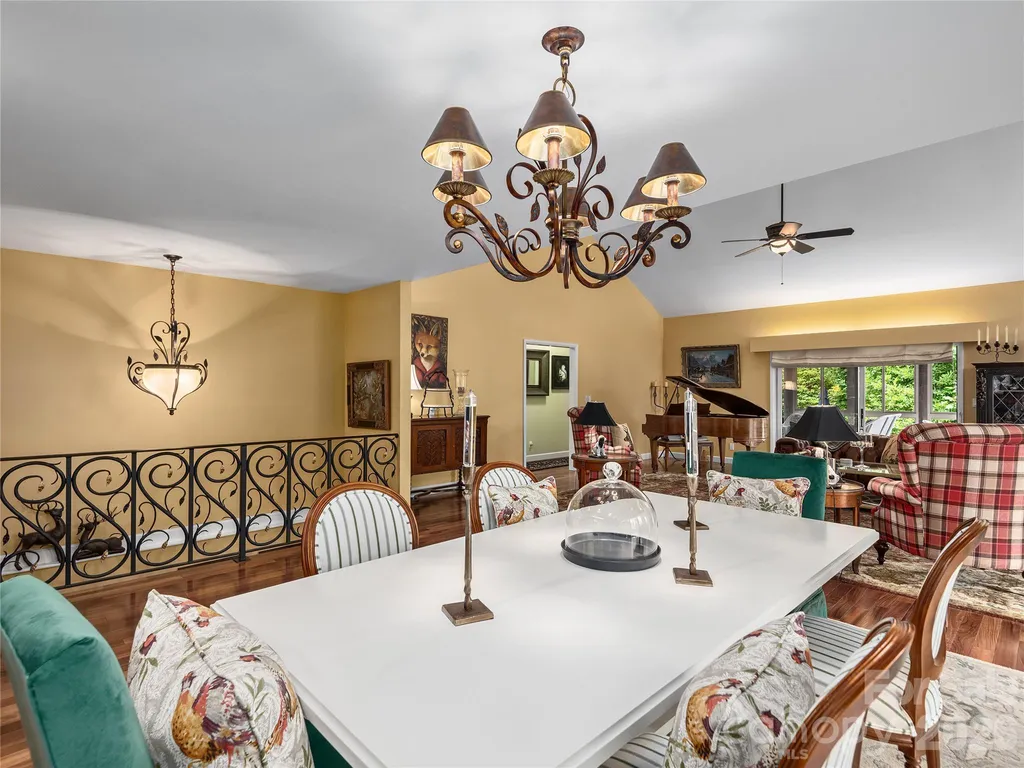 1071 Linkside Drive Hendersonville NC 28739