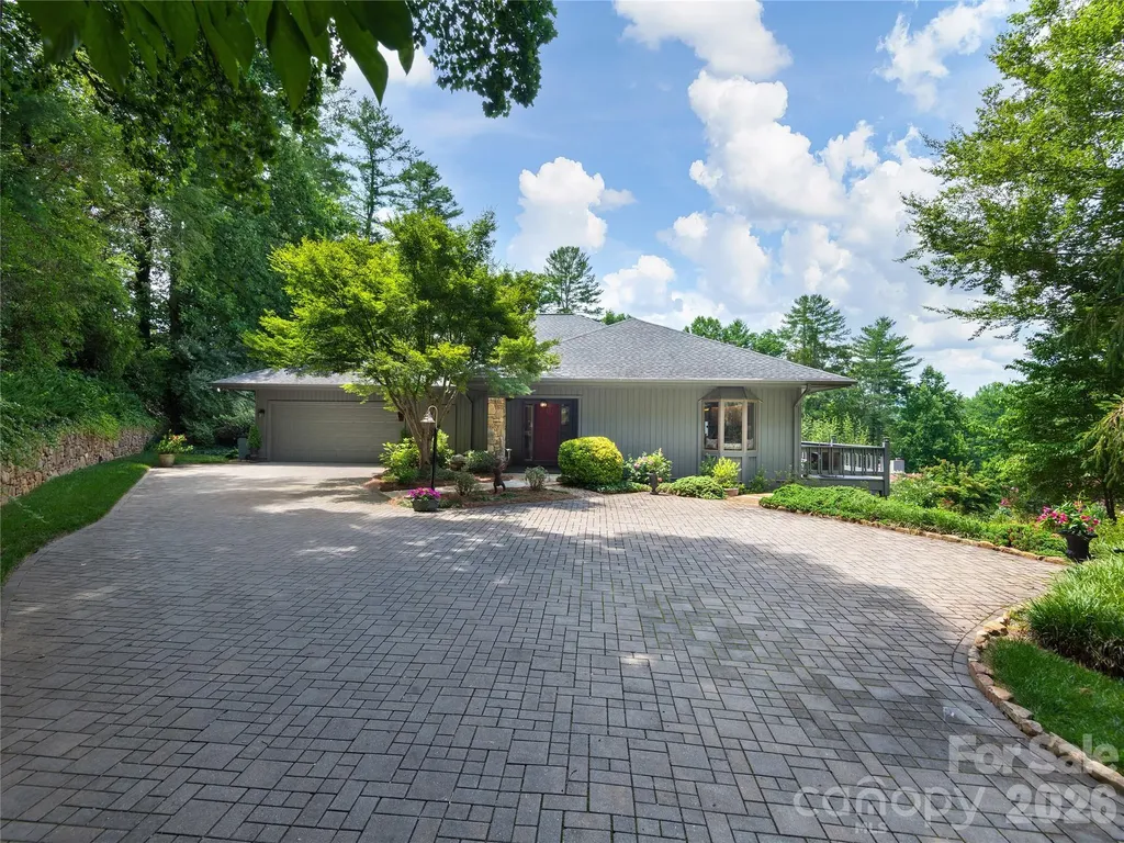 1071 Linkside Drive Hendersonville NC 28739