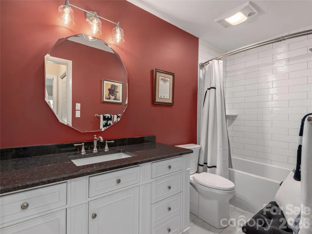 1071 Linkside Drive Hendersonville NC 28739