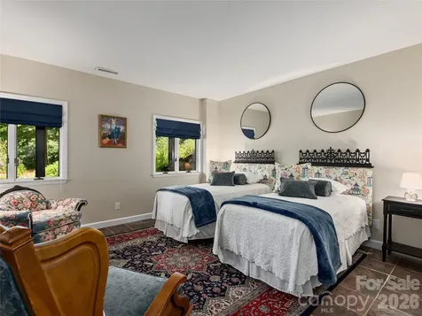 1071 Linkside Drive Hendersonville NC 28739