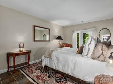 1071 Linkside Drive Hendersonville NC 28739