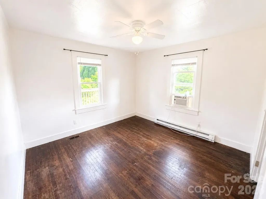 92 Fourth C Street Marion NC 28752
