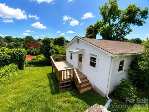 92 Fourth C Street Marion NC 28752