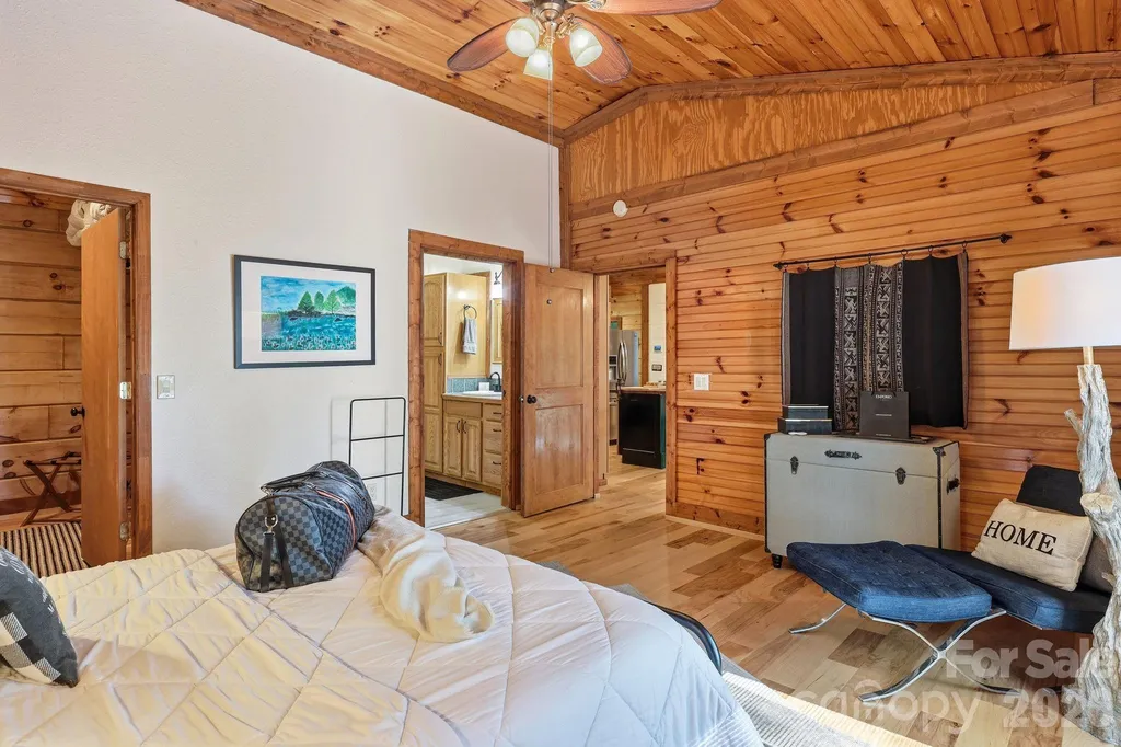 619 Leisure Lane Burnsville NC 28714