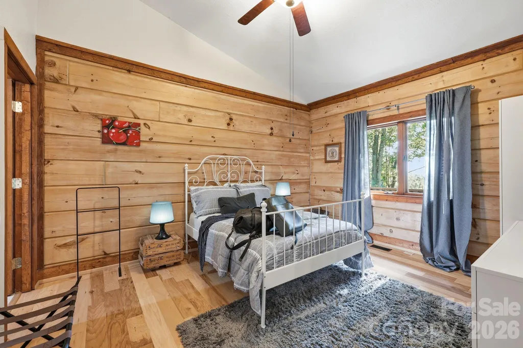 619 Leisure Lane Burnsville NC 28714
