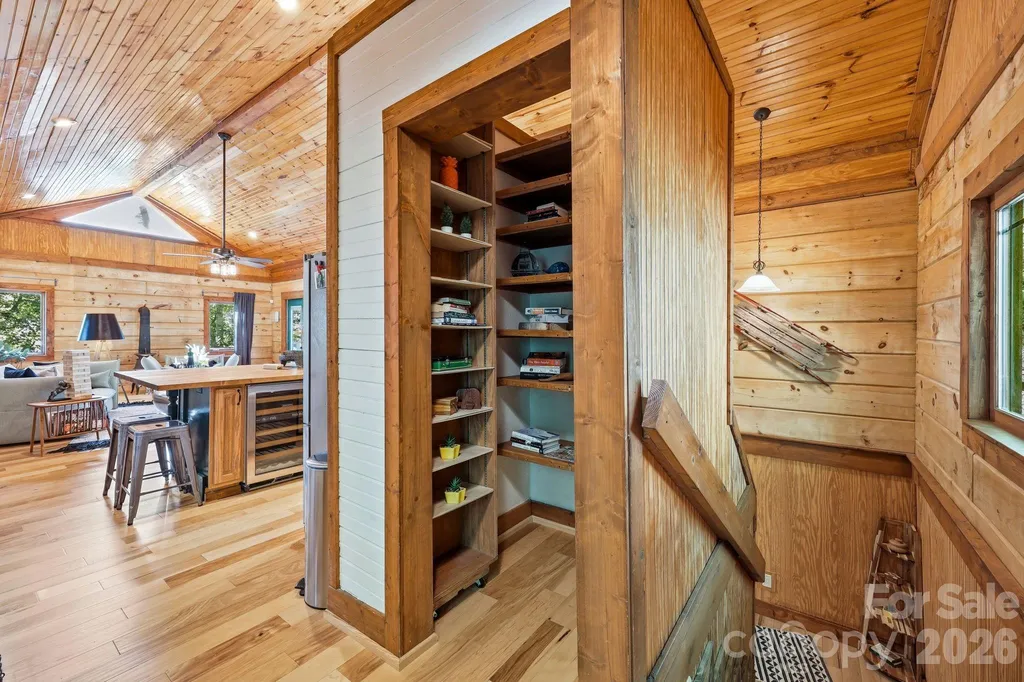 619 Leisure Lane Burnsville NC 28714
