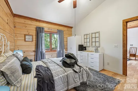 619 Leisure Lane Burnsville NC 28714