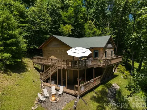 619 Leisure Lane Burnsville NC 28714