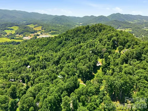 619 Leisure Lane Burnsville NC 28714