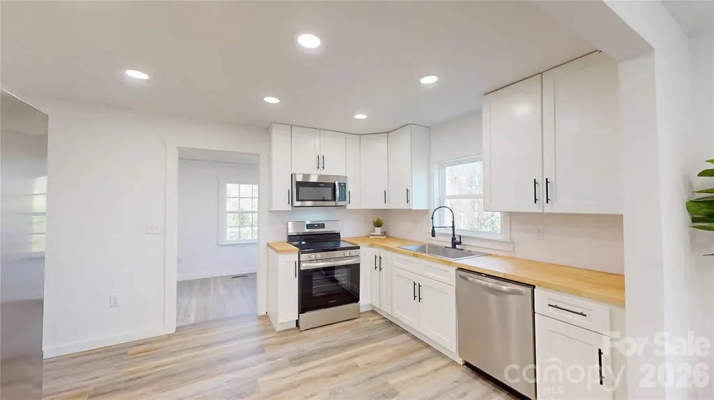 245 Carolina Avenue Forest City NC 28043