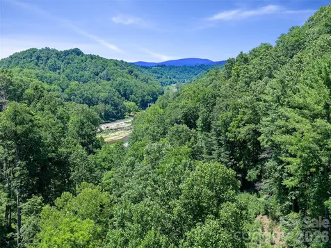 000 Sugar Creek Lane Green Mountain NC 28740