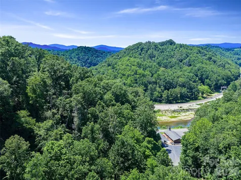 000 Sugar Creek Lane Green Mountain NC 28740