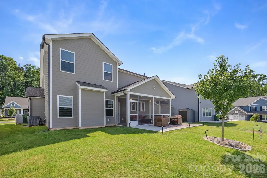 5080 Mooreland Oaks Way Mount Holly NC 28120
