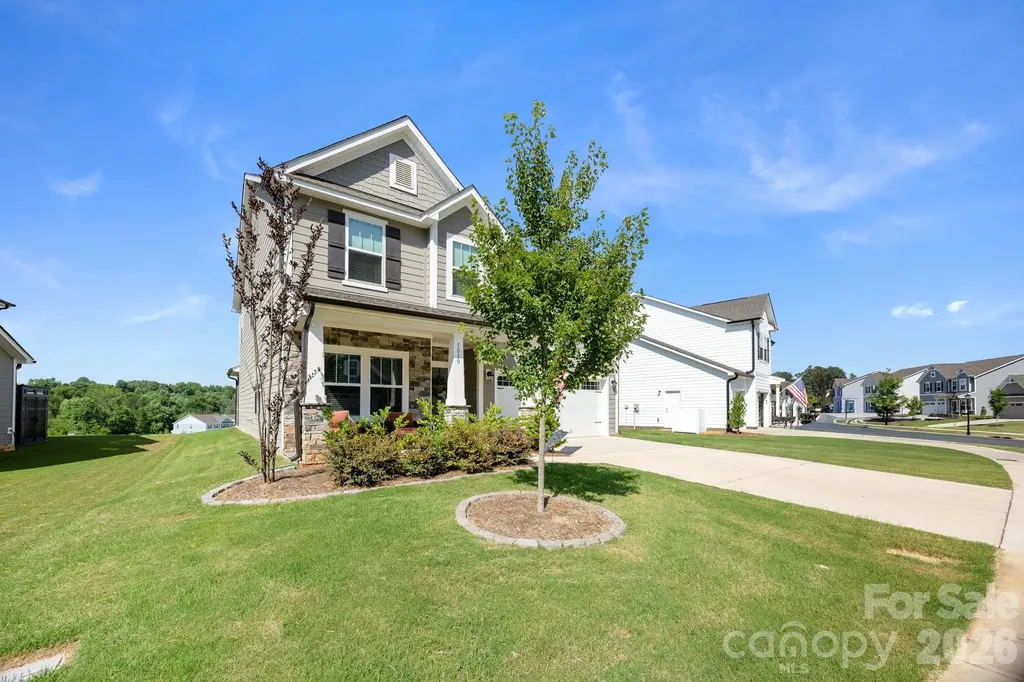 5080 Mooreland Oaks Way Mount Holly NC 28120