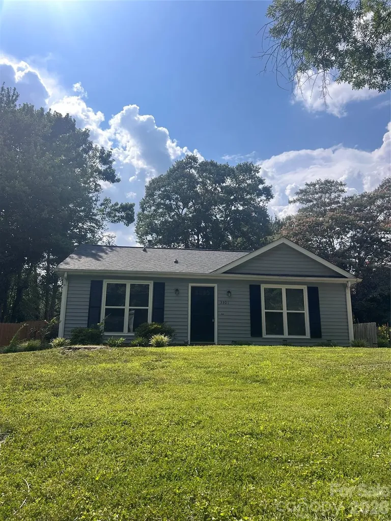 3301 Braewick Place Charlotte NC 28227