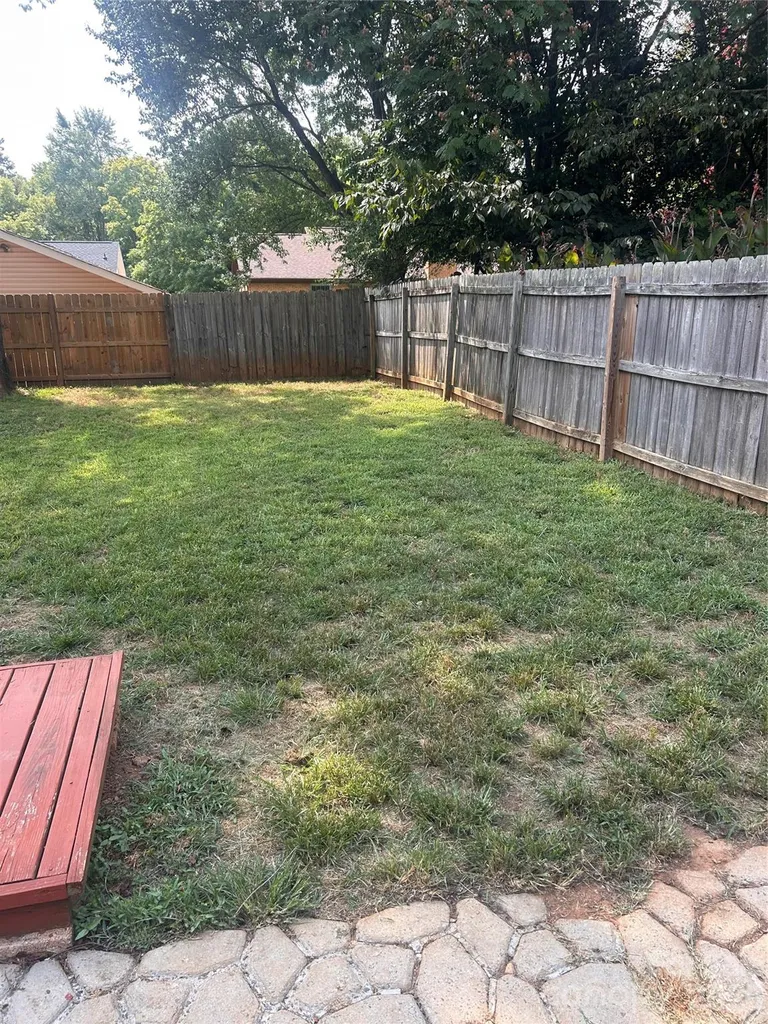 3301 Braewick Place Charlotte NC 28227