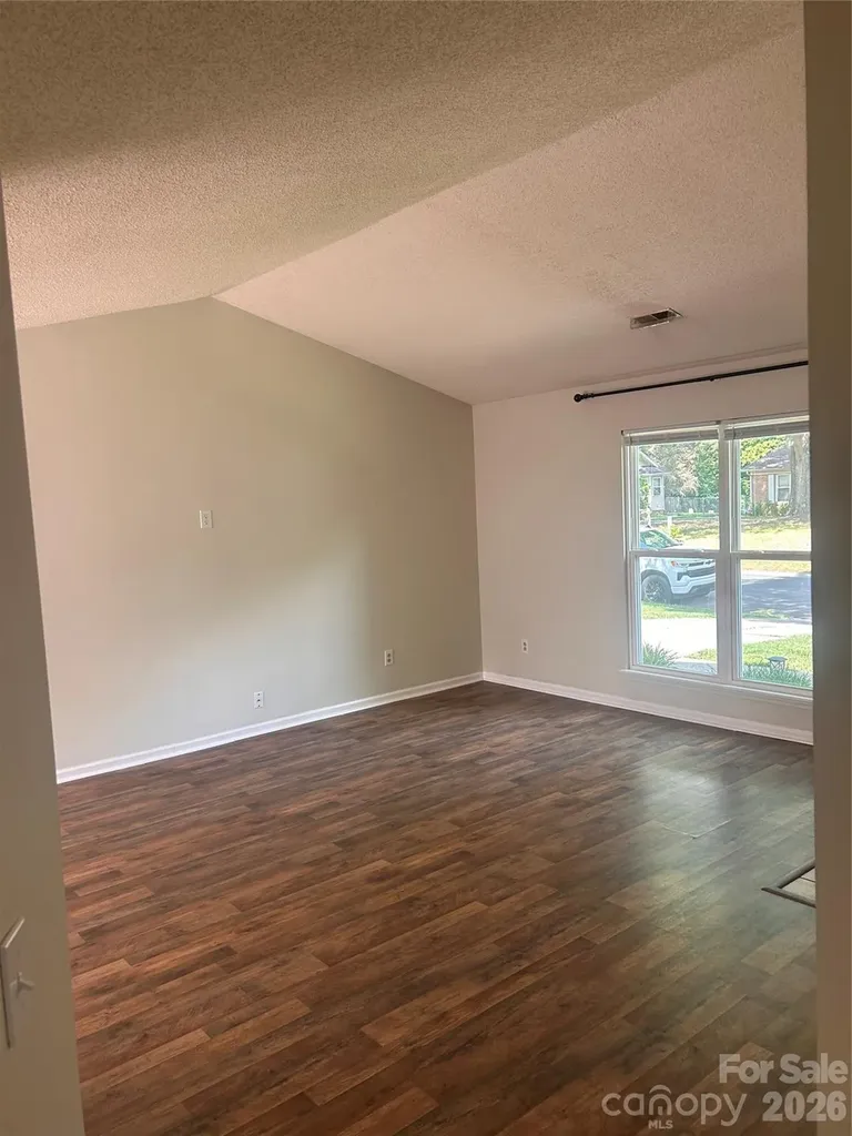 3301 Braewick Place Charlotte NC 28227