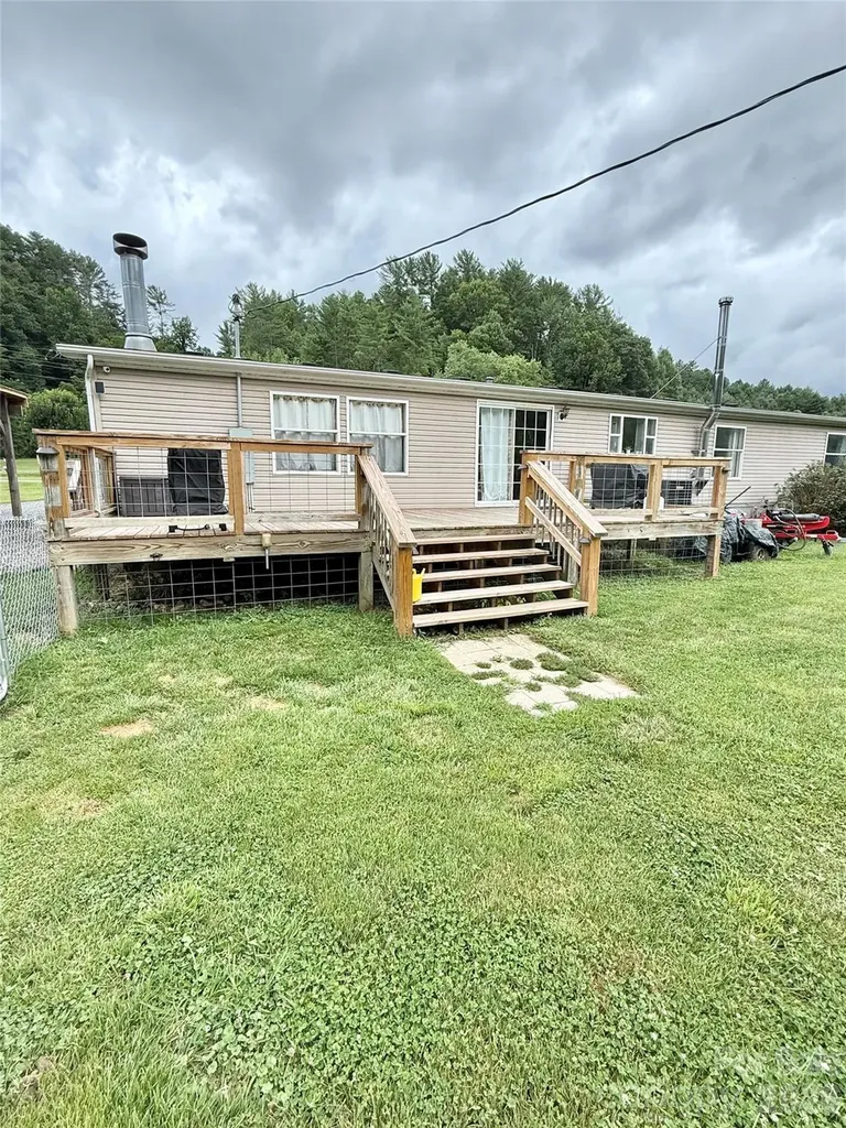 10755 Nc 209 Highway Hot Springs NC 28743
