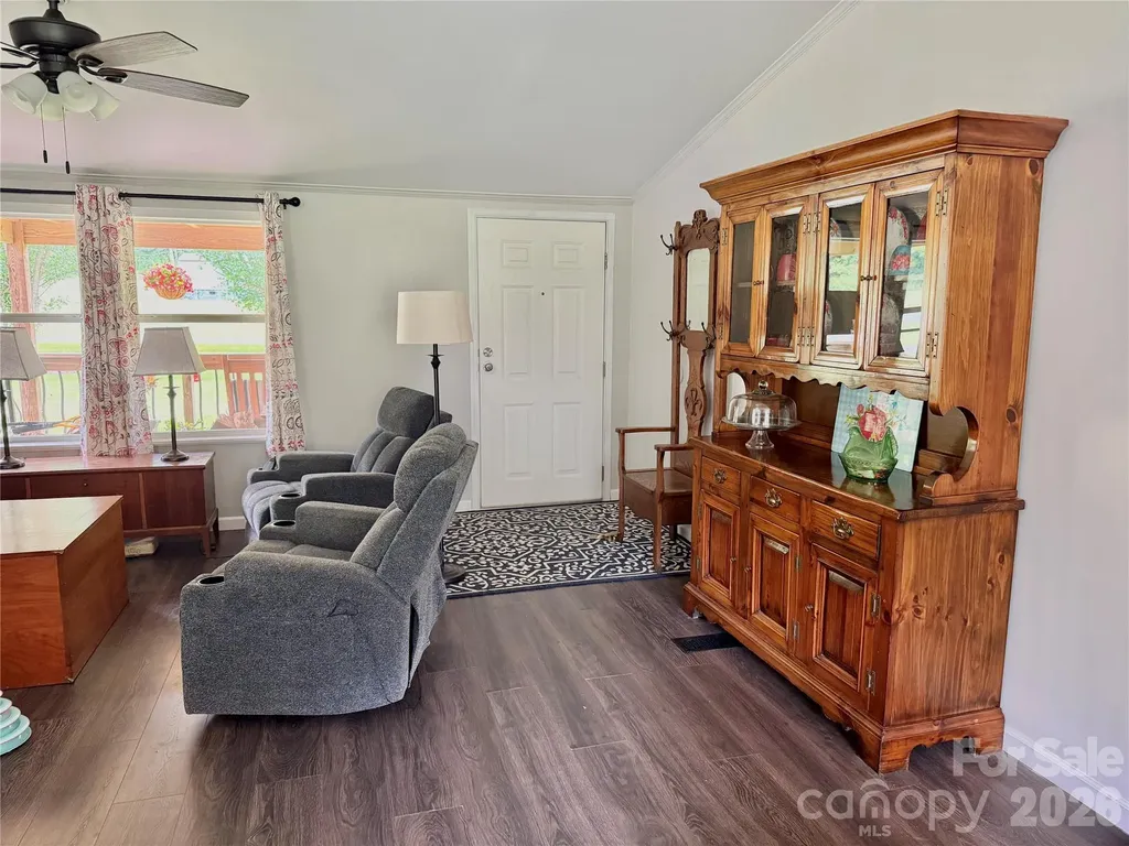 10755 Nc 209 Highway Hot Springs NC 28743