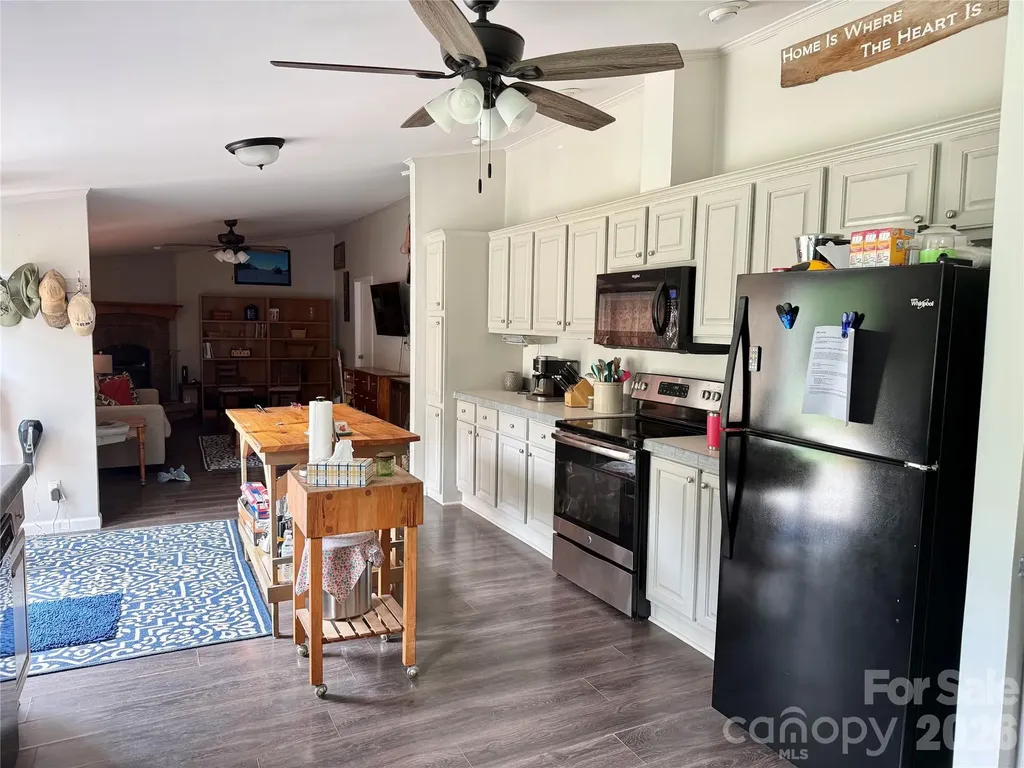 10755 Nc 209 Highway Hot Springs NC 28743