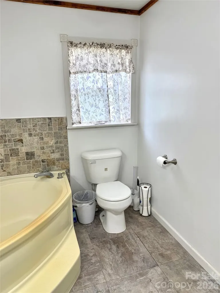 10755 Nc 209 Highway Hot Springs NC 28743