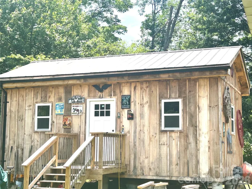 10755 Nc 209 Highway Hot Springs NC 28743