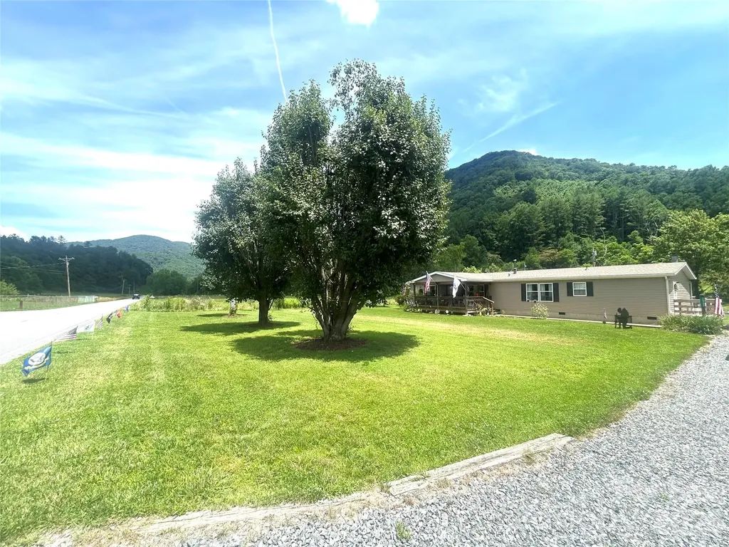 10755 Nc 209 Highway Hot Springs NC 28743