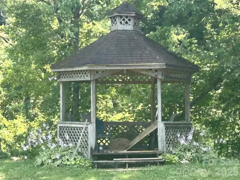 10755 Nc 209 Highway Hot Springs NC 28743