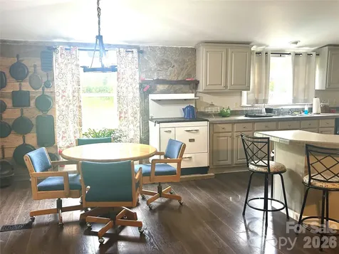 10755 Nc 209 Highway Hot Springs NC 28743
