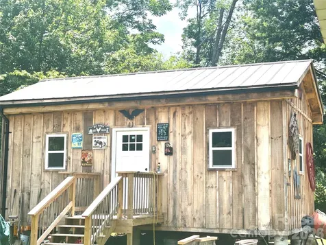 10755 Nc 209 Highway Hot Springs NC 28743