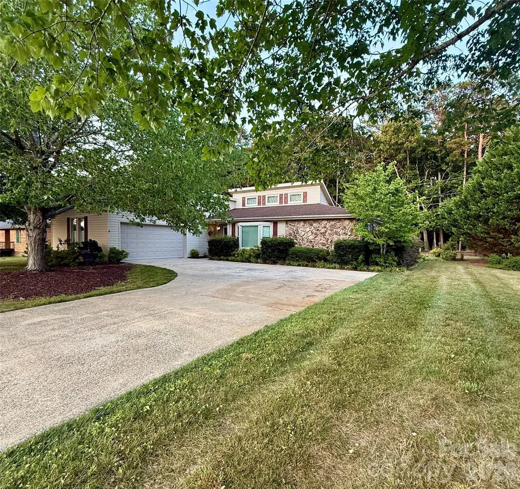 1100 Jennifer Lane Cherryville NC 28021