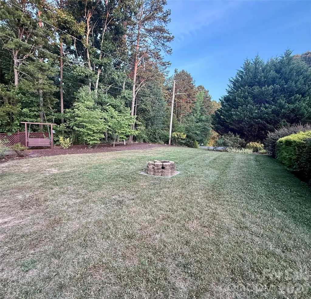 1100 Jennifer Lane Cherryville NC 28021