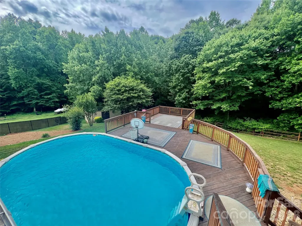 6231 Neptune Drive Denver NC 28037