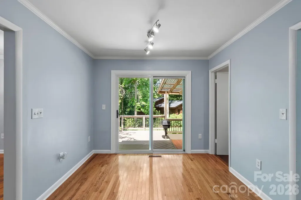 138 Castlerock Drive Asheville NC 28806