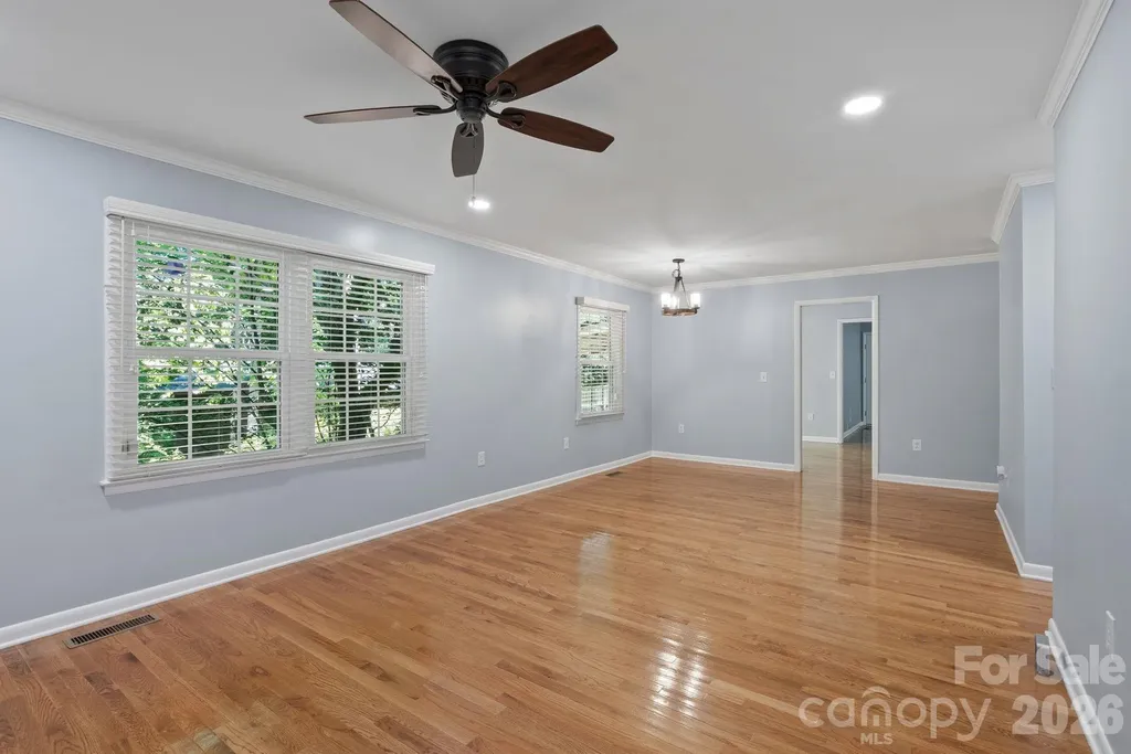 138 Castlerock Drive Asheville NC 28806