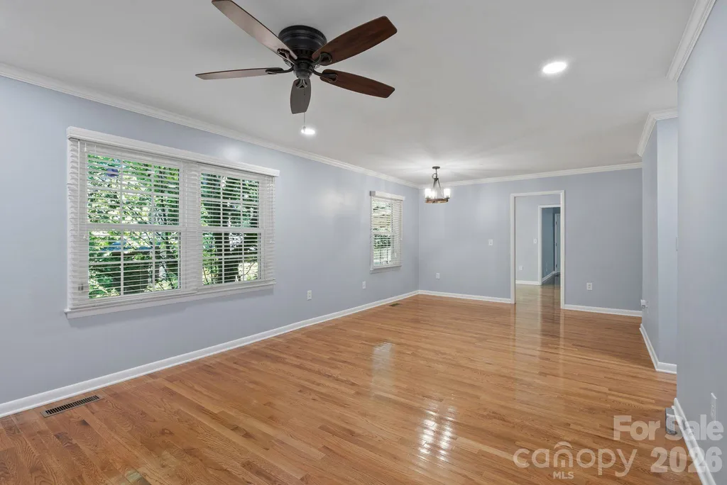 138 Castlerock Drive Asheville NC 28806