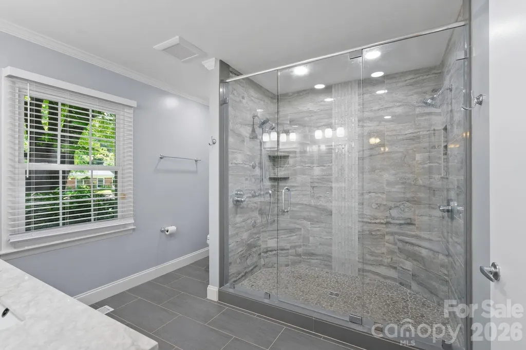 138 Castlerock Drive Asheville NC 28806