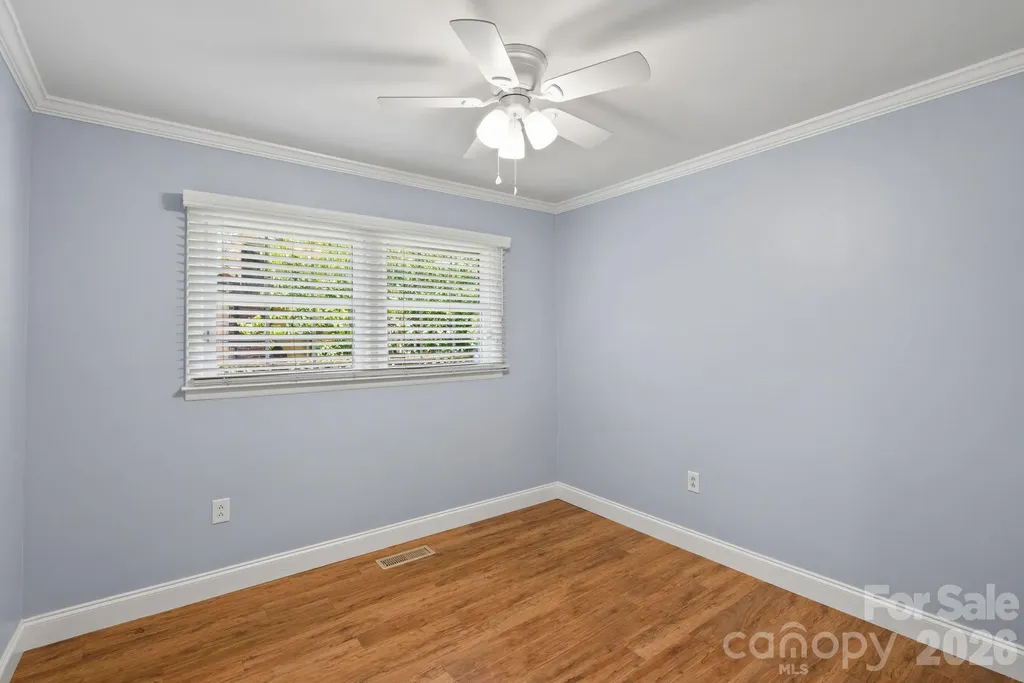 138 Castlerock Drive Asheville NC 28806