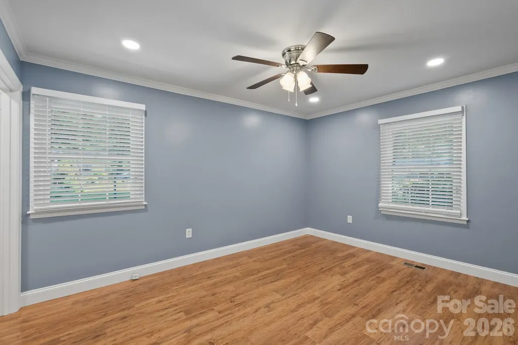 138 Castlerock Drive Asheville NC 28806