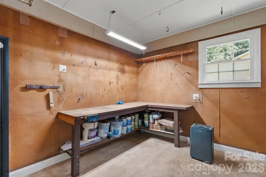 138 Castlerock Drive Asheville NC 28806