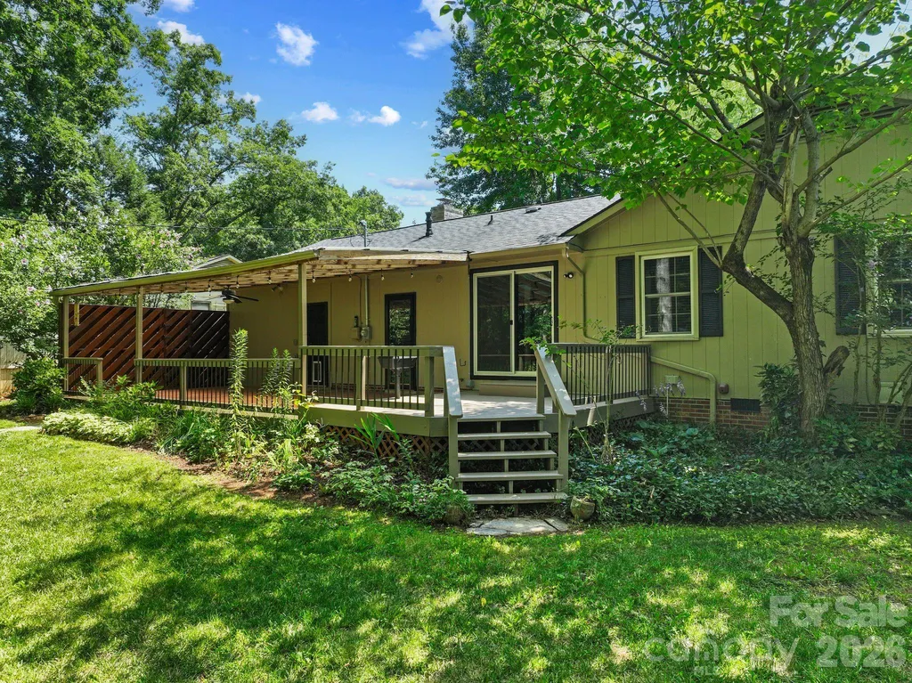 138 Castlerock Drive Asheville NC 28806