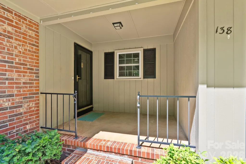 138 Castlerock Drive Asheville NC 28806