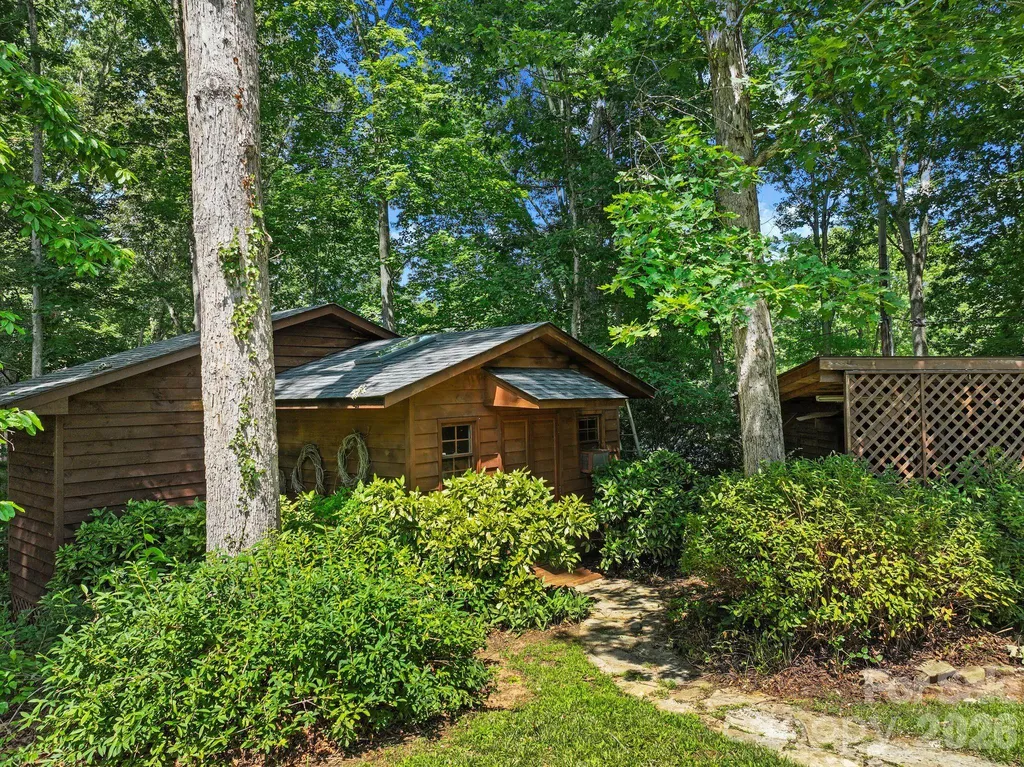 138 Castlerock Drive Asheville NC 28806