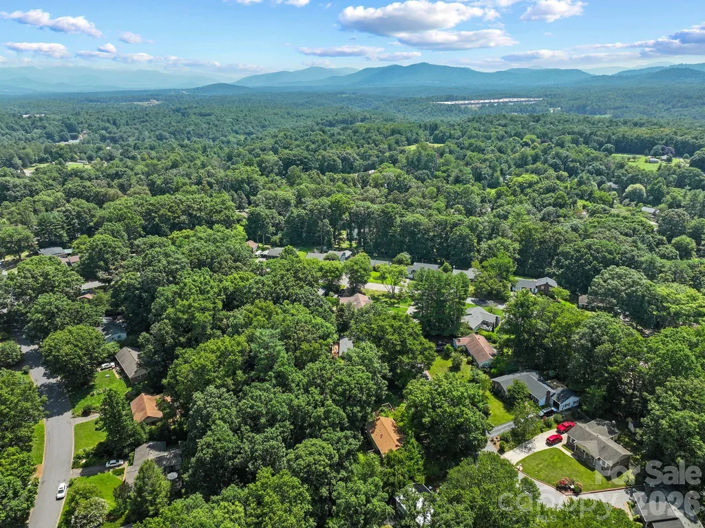 138 Castlerock Drive Asheville NC 28806