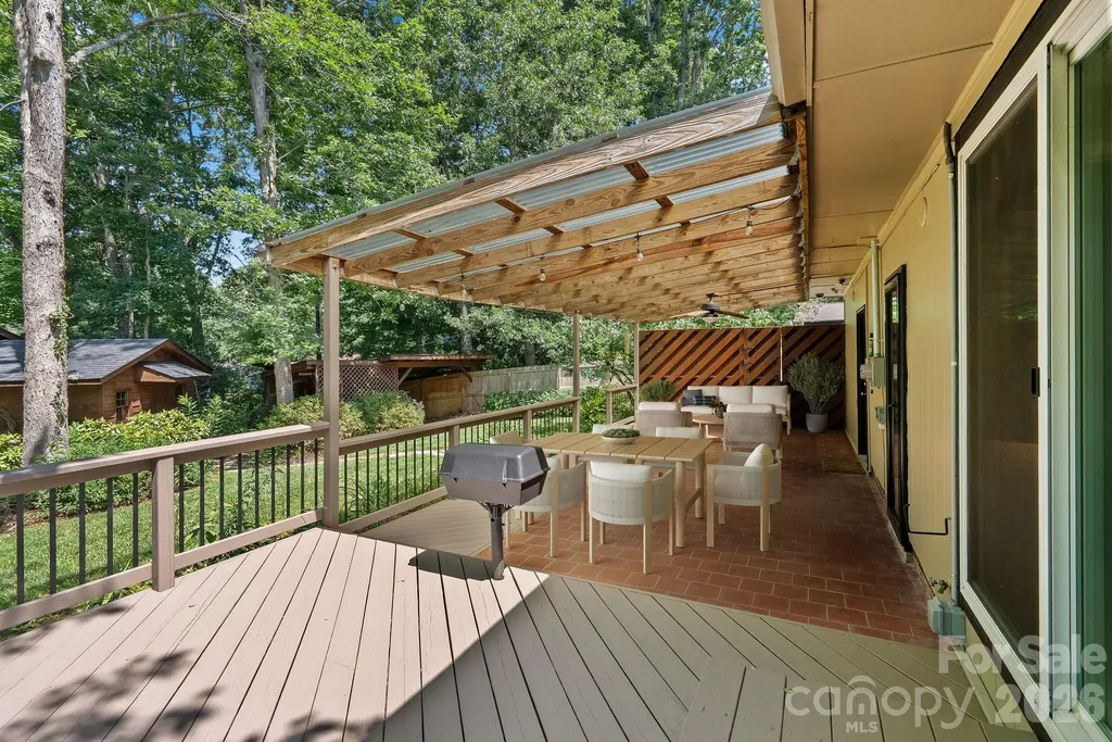 138 Castlerock Drive Asheville NC 28806