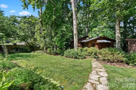 138 Castlerock Drive Asheville NC 28806