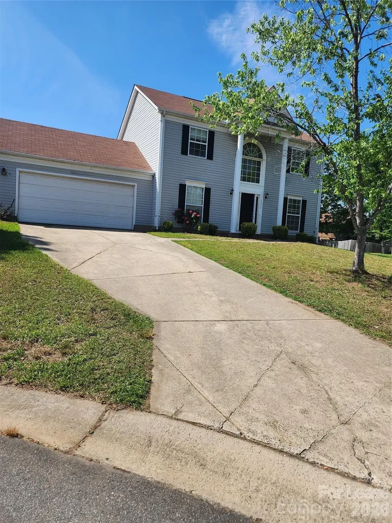 2411 Celosia Drive Charlotte NC 28262